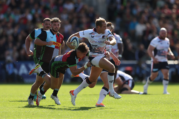 Max Malins running with the ball