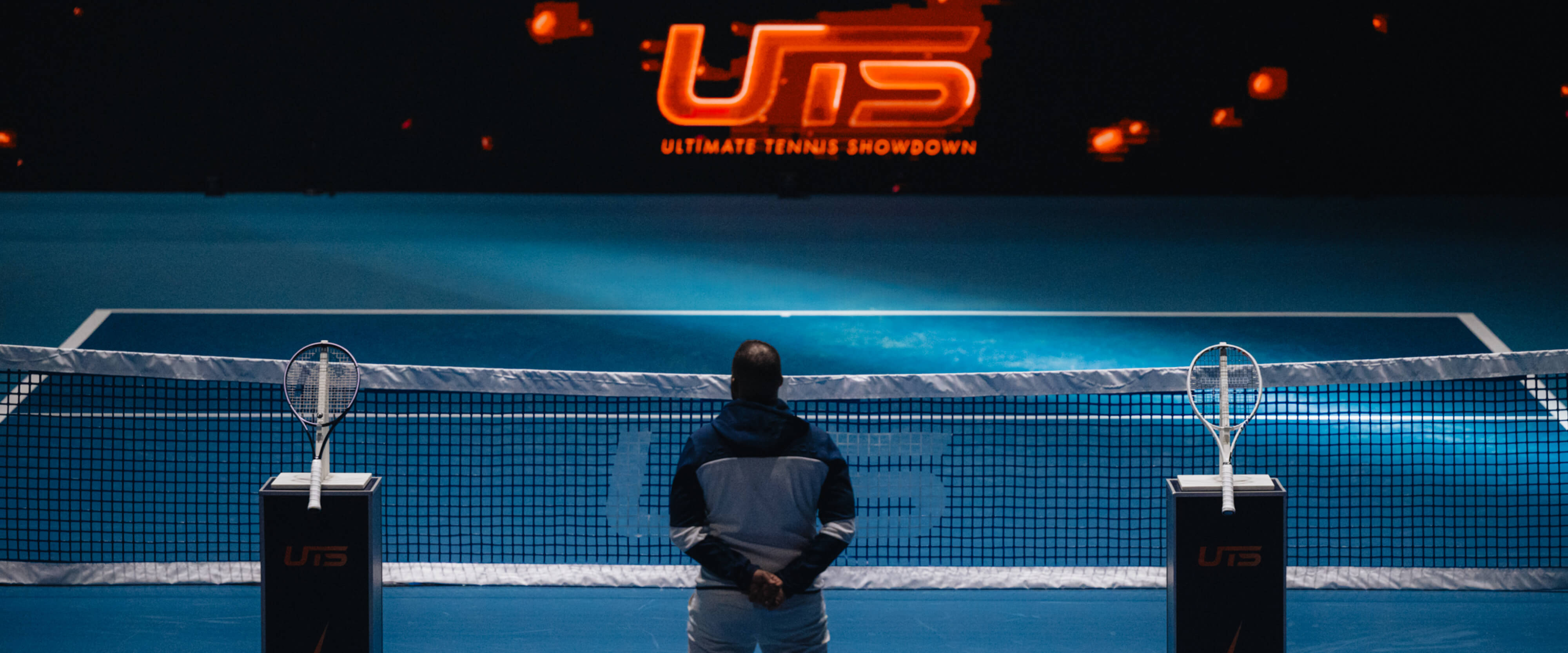 UTS tennis tournament beginning in Frankfurt on the court with the umpire