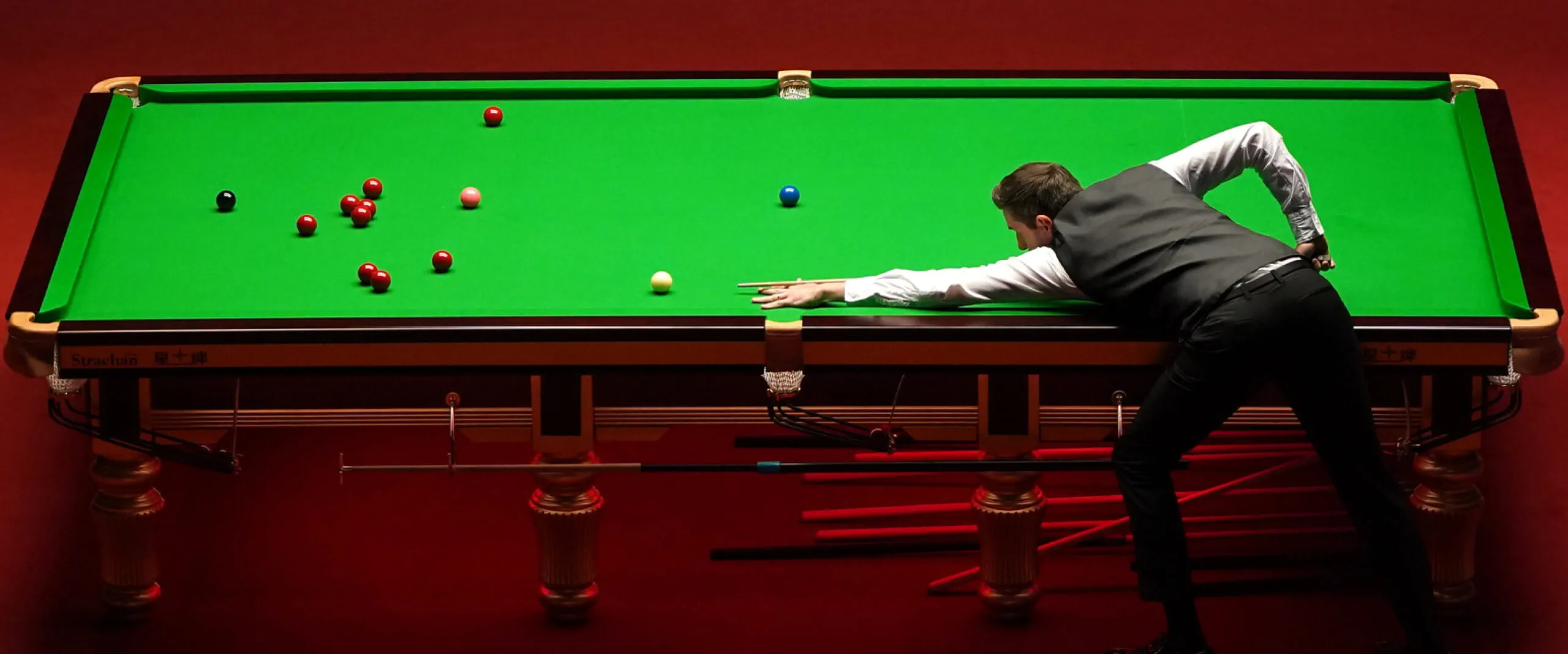 The 2022 Cazoo Masters player on the snooker table