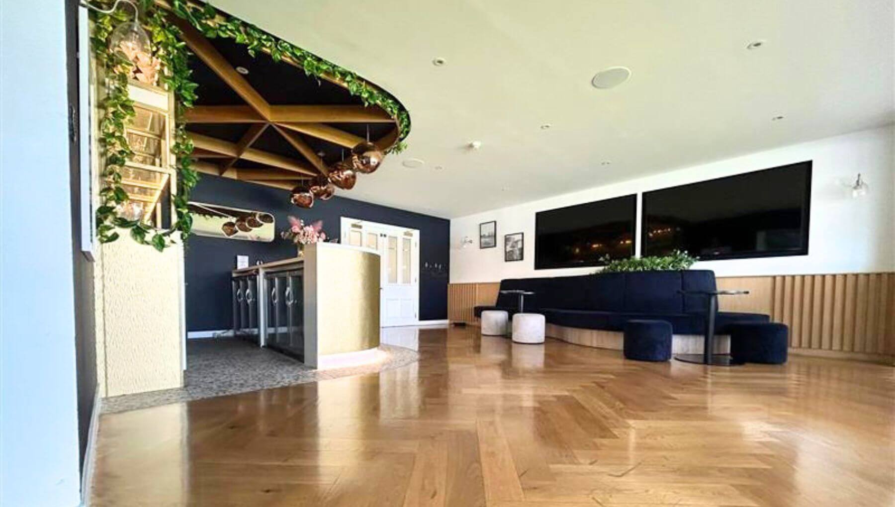 The Graham Thorpe Room